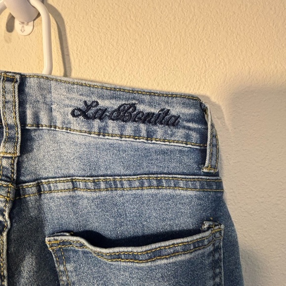 Women’s La Bonita skinny distressed jeans. Size 0 - Picture 4 of 6
